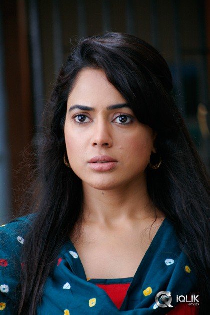 Sameera-Reddy